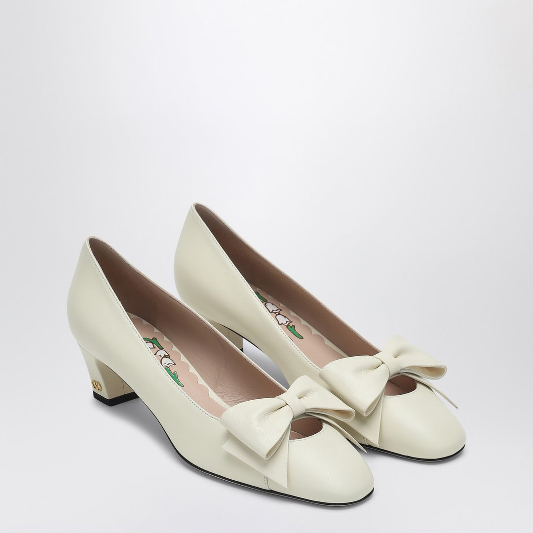 Valentino Garavani Décolleté Bowow ivory