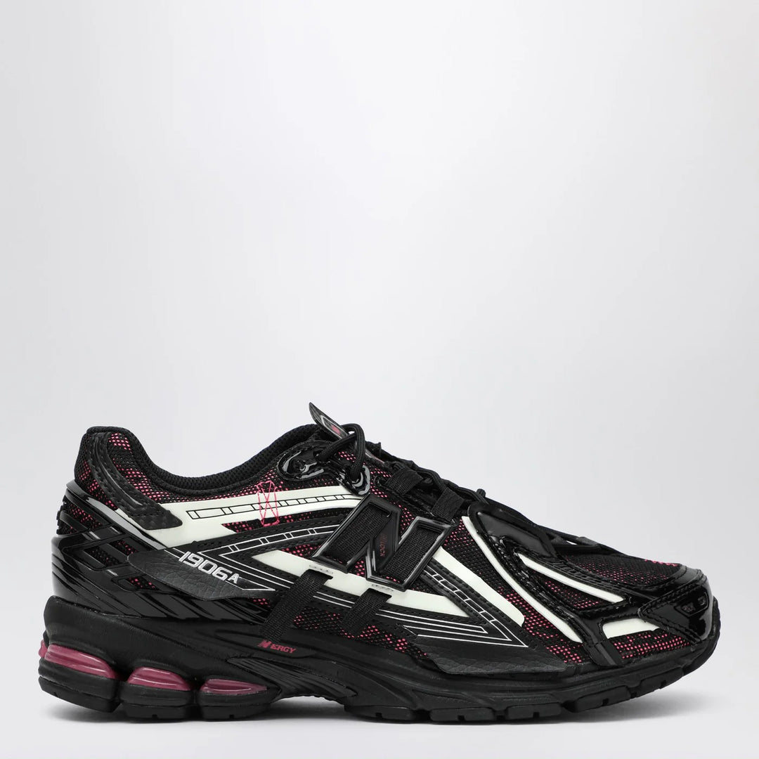 New Balance - Sneakers 1906A black/pink
