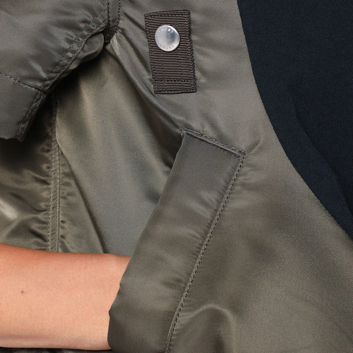 Sacai - Navy/kaki cotton and nylon T-shirt Brand Apparel &amp; Accessories > Clothing > Shirts &amp; Tops 2